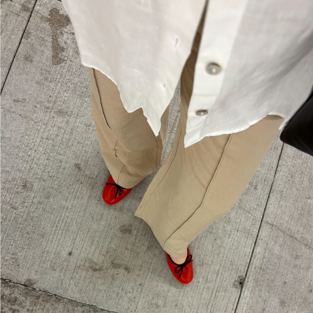 Red ballet flats with block heel and dainty black ribbon detail